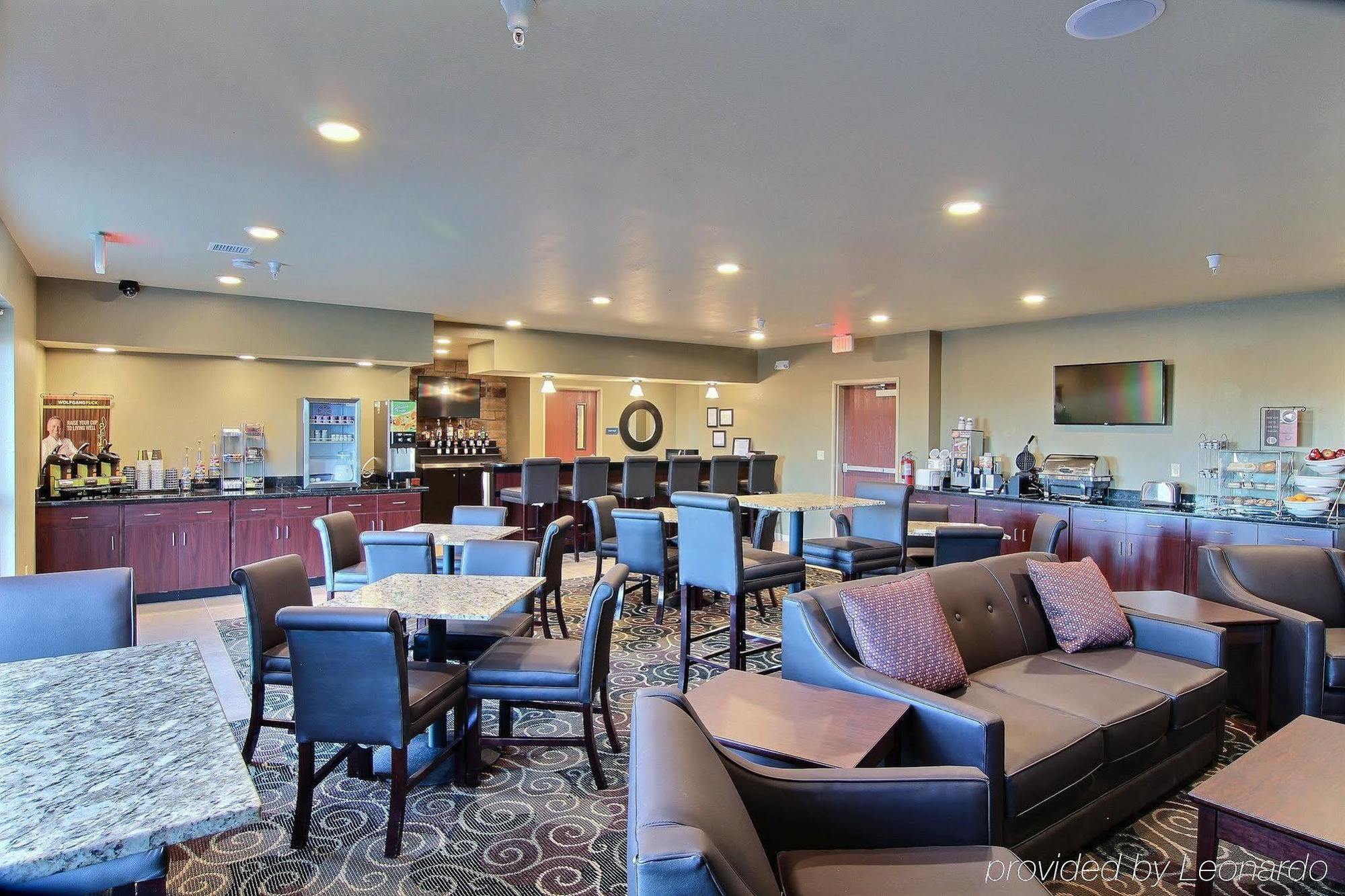 Cobblestone Hotel & Suites - Beulah Exterior photo